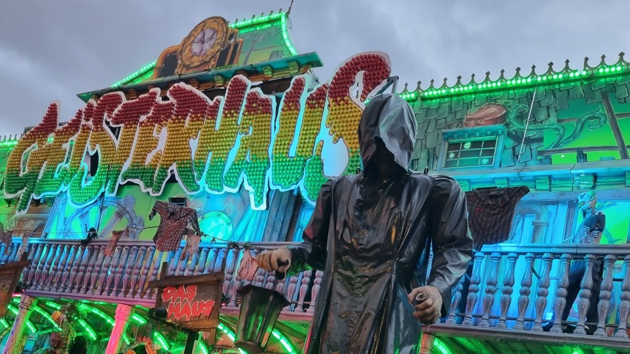 Geister Haus (Valentin Mikli) - Kirmes Kleve 2023