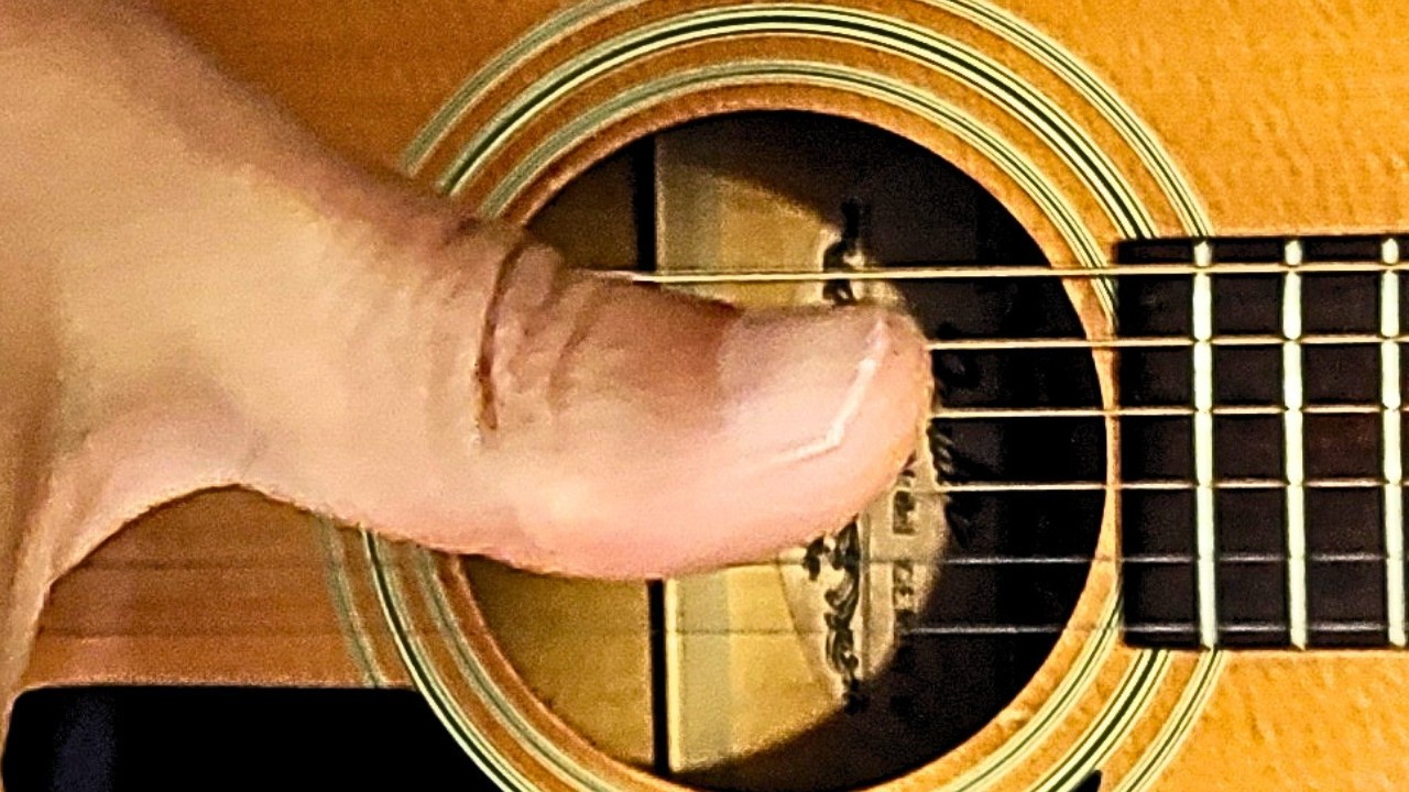 Beginner Guide To Fingerstyle | Using Alternate Low Strings With Thumb