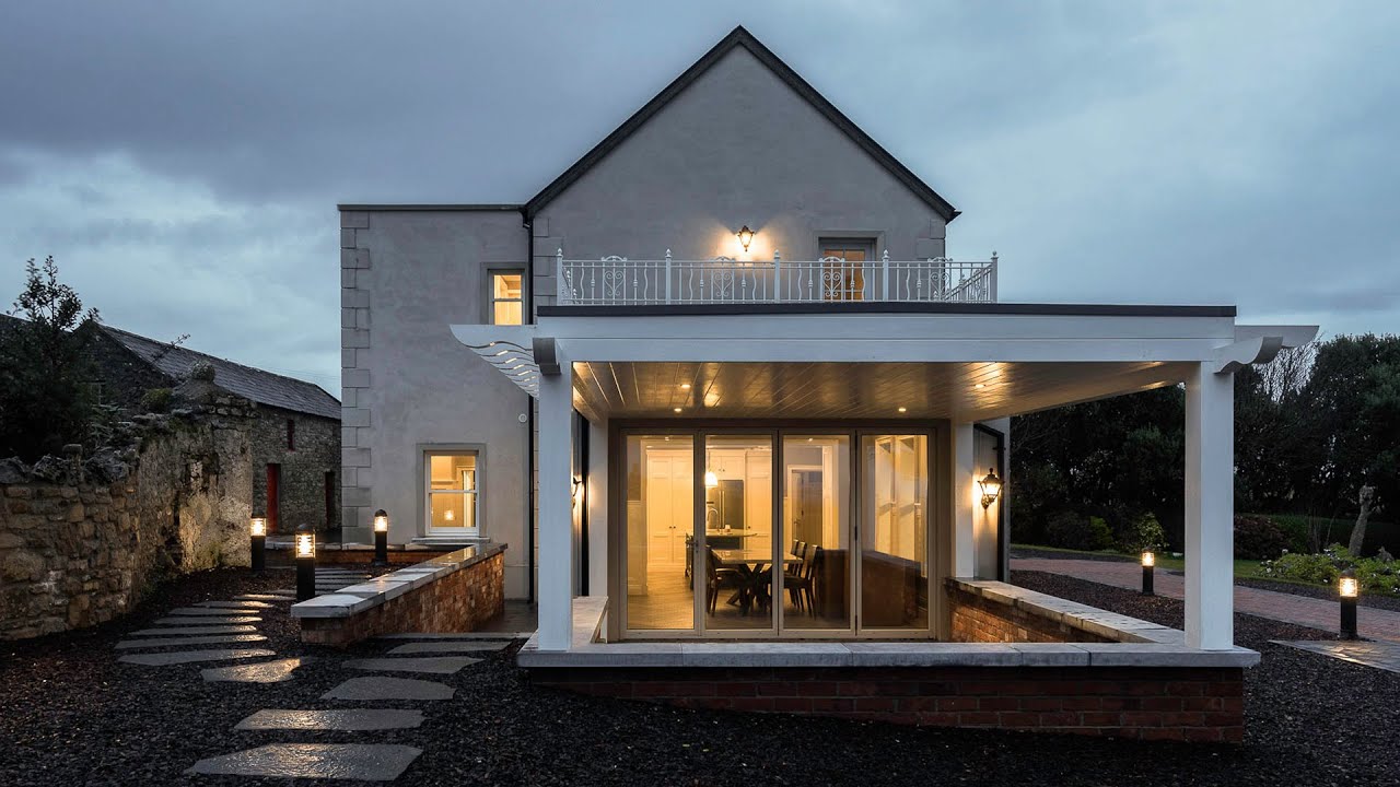 Coastal Period Home | Andersen E-Series Sash Windows