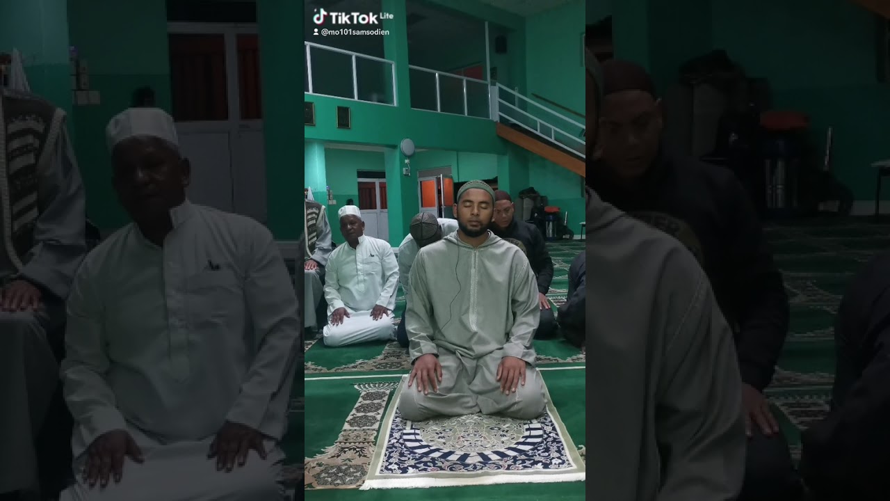 Fajr salaah lead by Qari Moosa Leak art salaamudien masjied