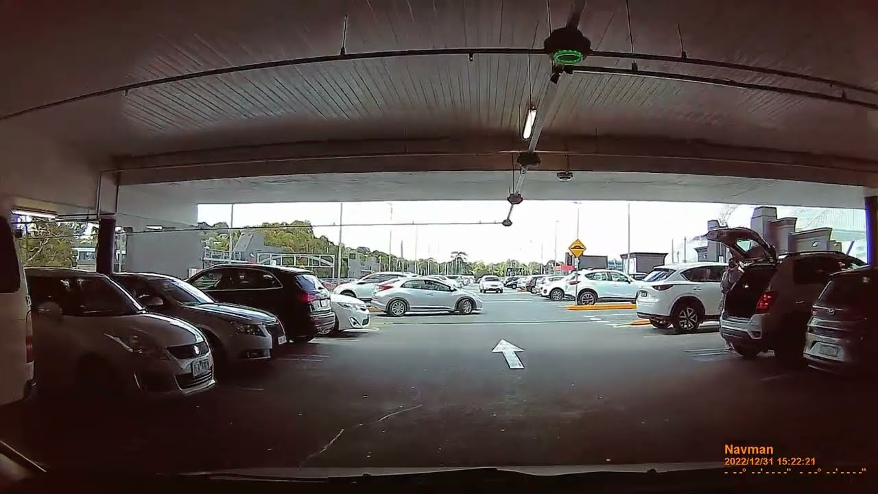 Driving Eastland Ringwood, Ringwood Square Shopping Centre to Templestowe