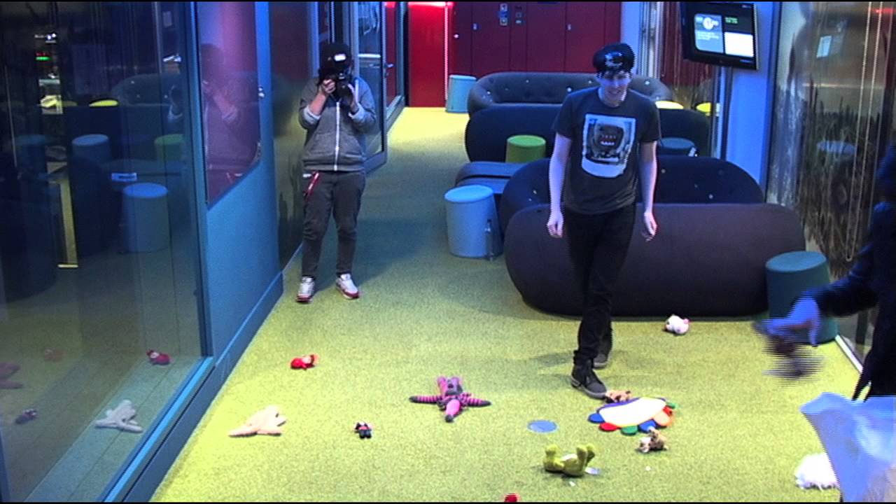 Dan VS Phil - Flamingo Tidy Up Challenge!