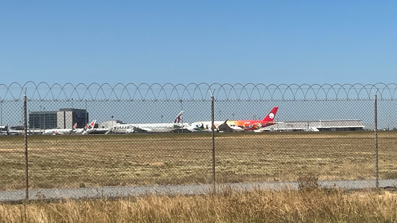 You’ll Love Watching This Sichuan Airlines A350 Landing And Taxi At Melbourne-Tullamarine Airport 
