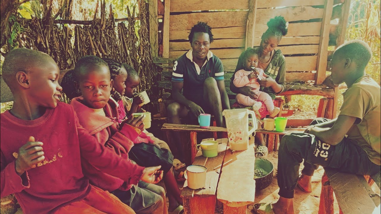 African Village life#Harvesting and boiling Fresh groundnuts in their pods🫛.