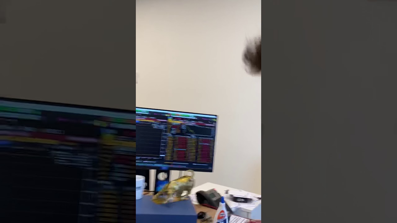 Minuto Econ&ocirc;mico Extraordin&aacute;rio com Pablo Spyer  - Bolsa cai 9.5% e quase para