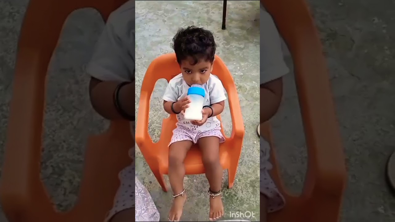 Dudh peete hue bache ka video. ☝️☝️#shorts #viral #baby #cute.