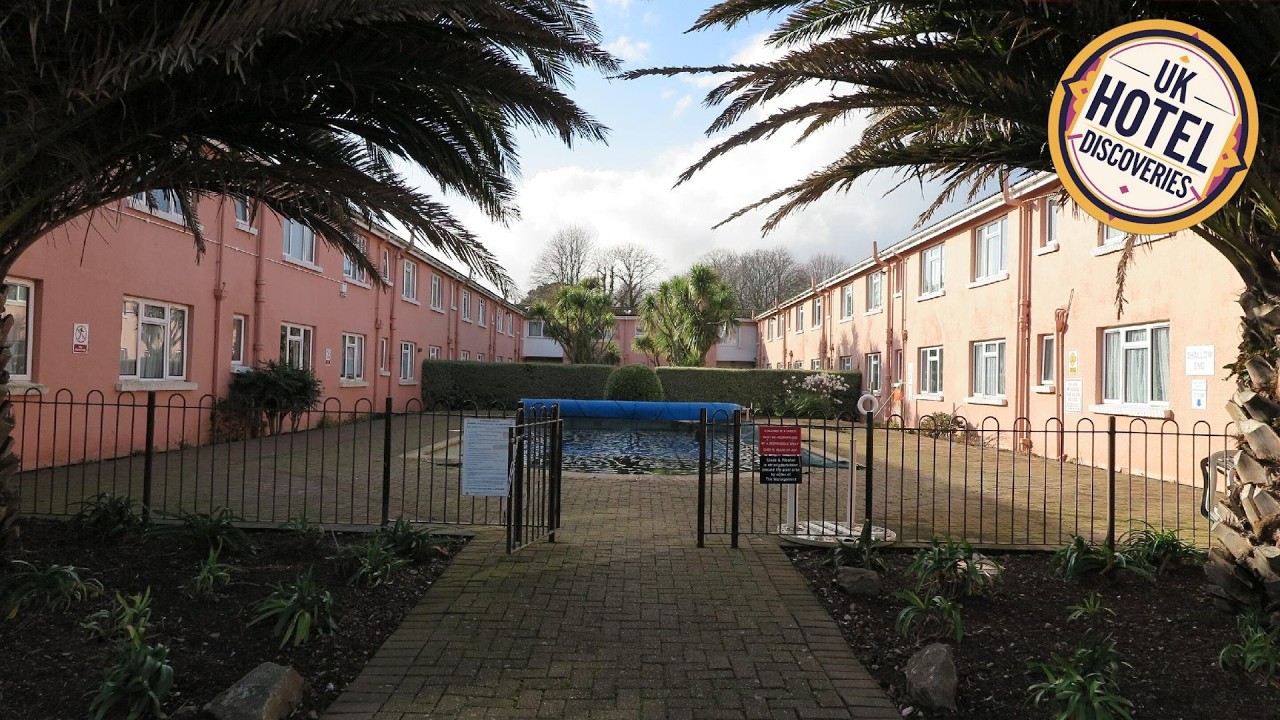 Esplanade Court Apartments With Seasonal Swimming Pool | Torquay, United Kingdom | Hotel Review 🛏️
