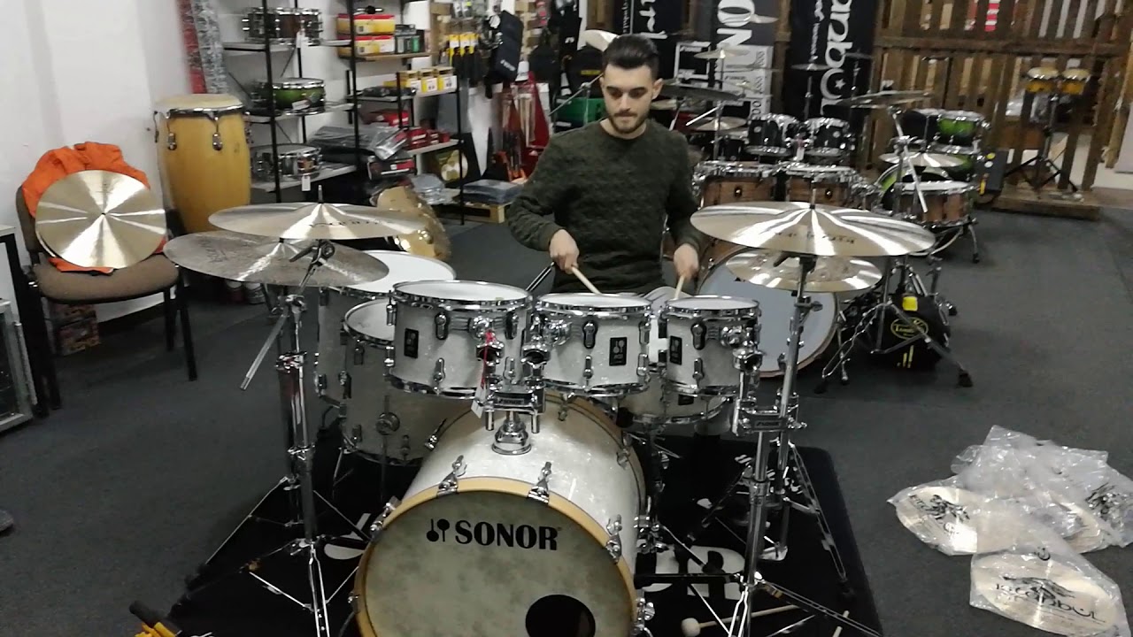 Emi Kui @ Istanbul Mehmet Cymbals