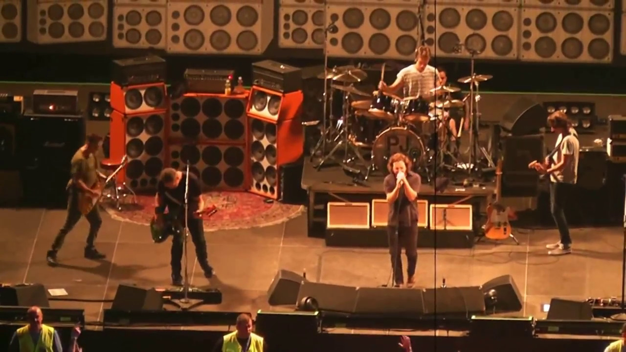 Pearl Jam - O2 Arena, Prague, 07.02.2012