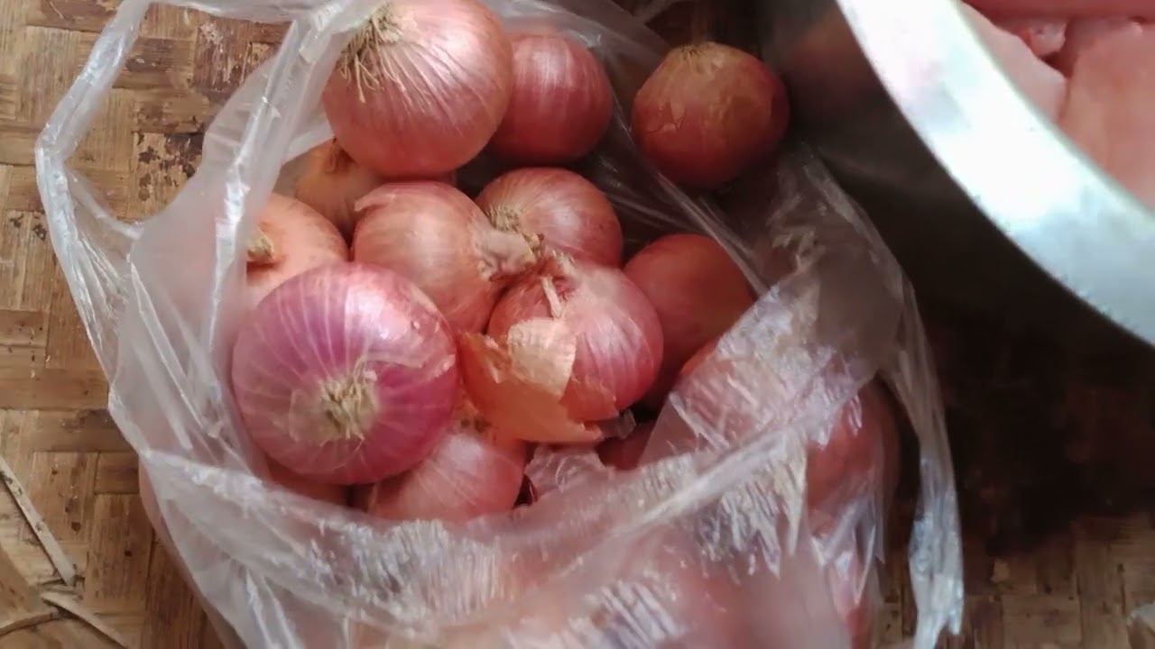 Pork...0.8viss.26000ks onion..0.5viss.2000ks.Potato.. 0.5viss...3000