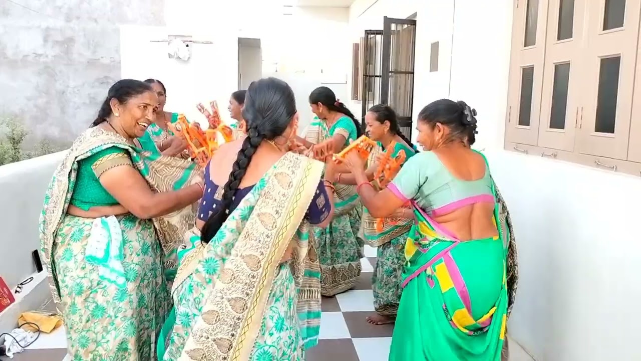 કોણ કોણ જોવા ગયું હતું નીચે લખેલું છે