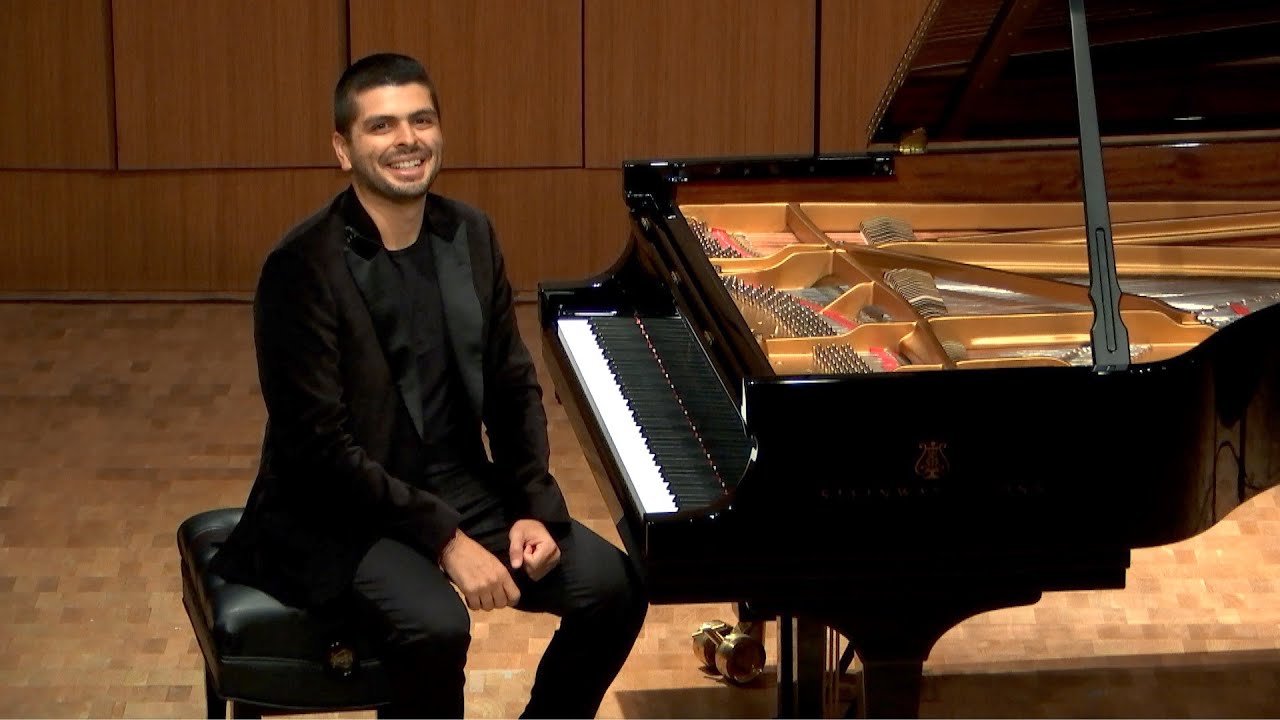 Kristhyan Benitez - Latin American Classics