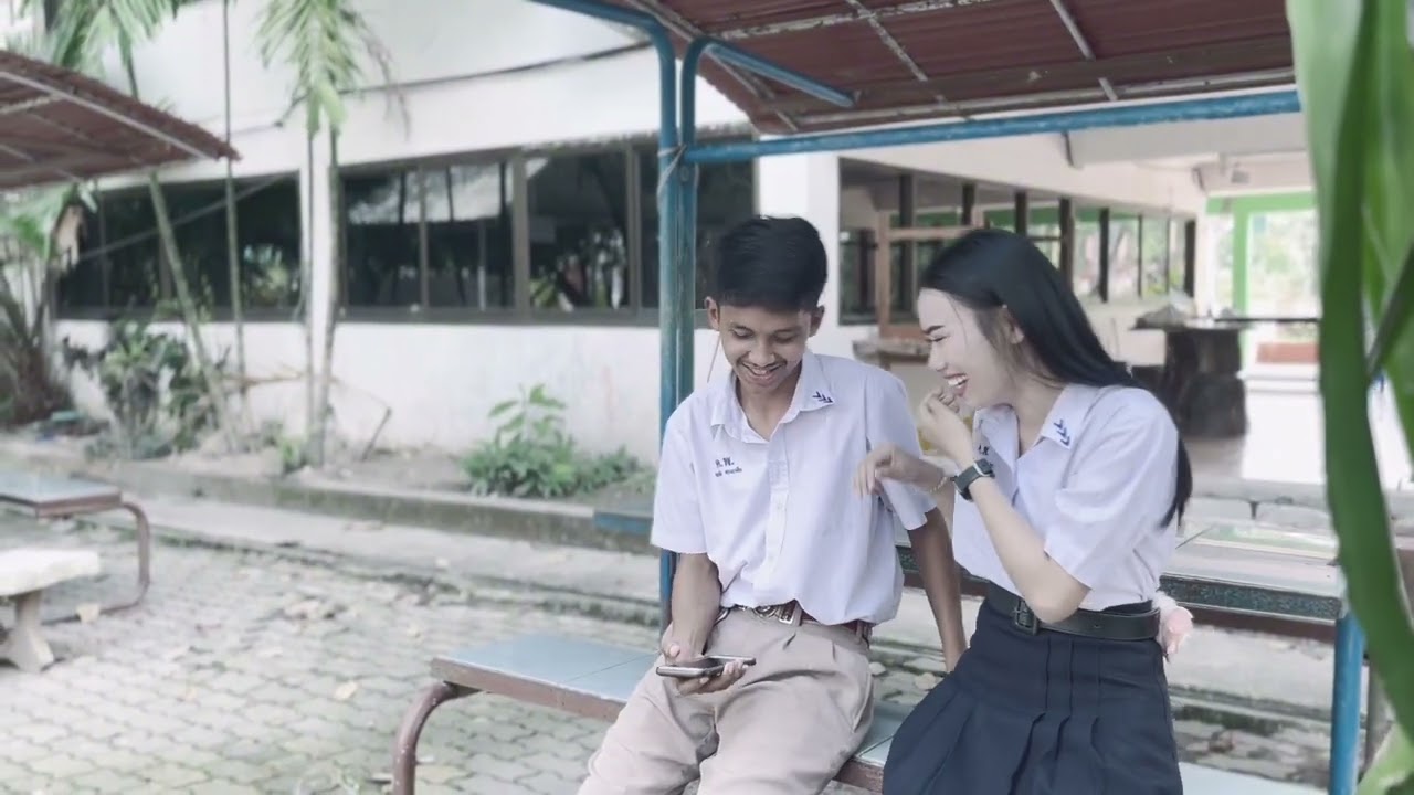 ส่งงานวิชาดนตรี cover เพลงชอบจังฮู้(พี่สาวเห้อ)วงแทมมะริน