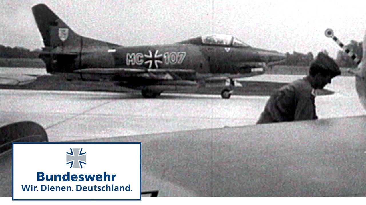 Classix: Düsenflugzeuge auf der Autobahn (1967) - Bundeswehr