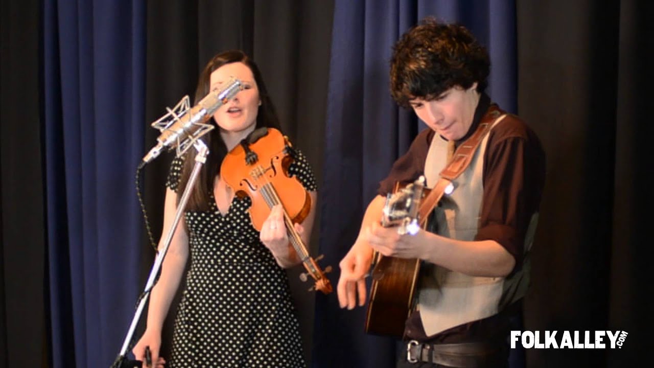Folk Alley Sessions: Qristina & Quinn Bachand - 