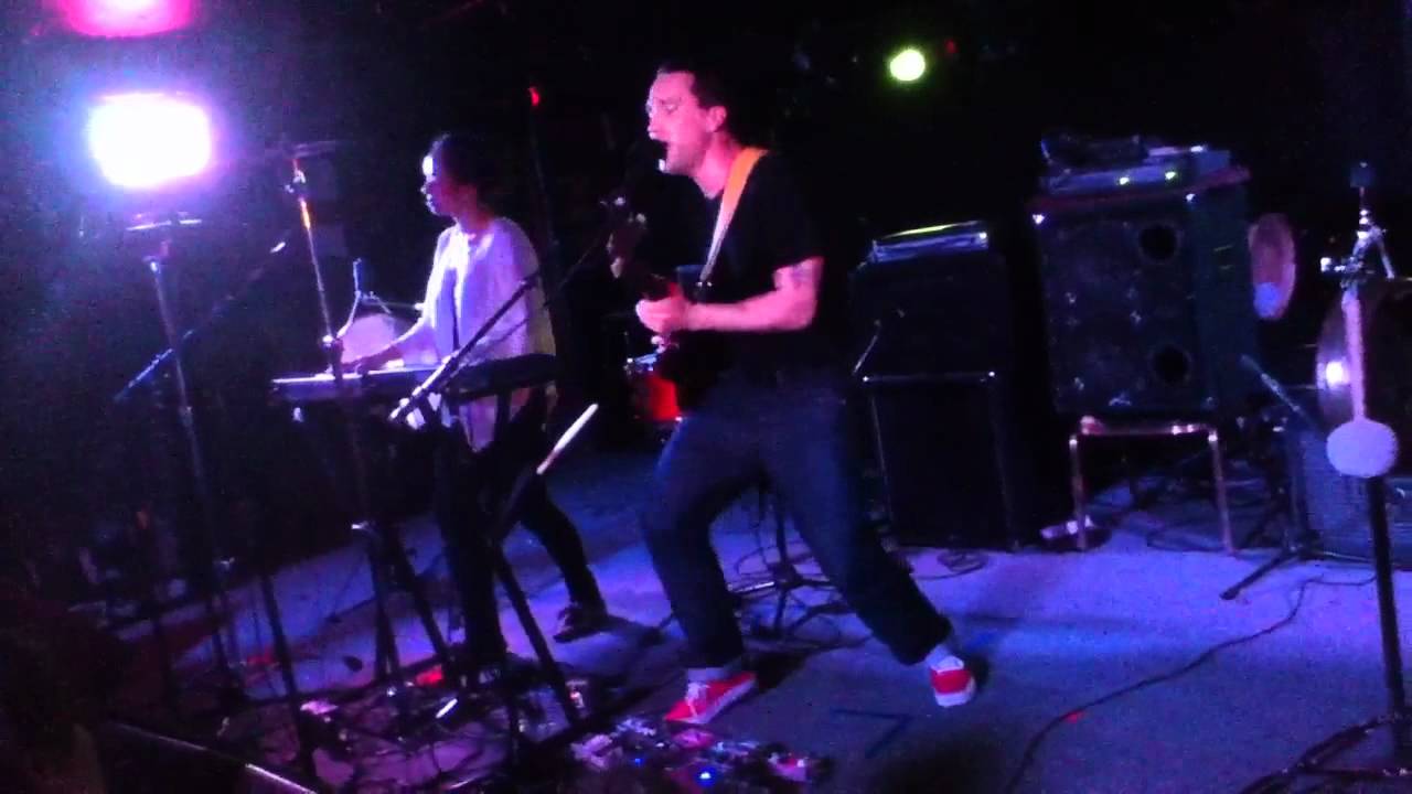 Xiu Xiu - Honey Suckle (Live)