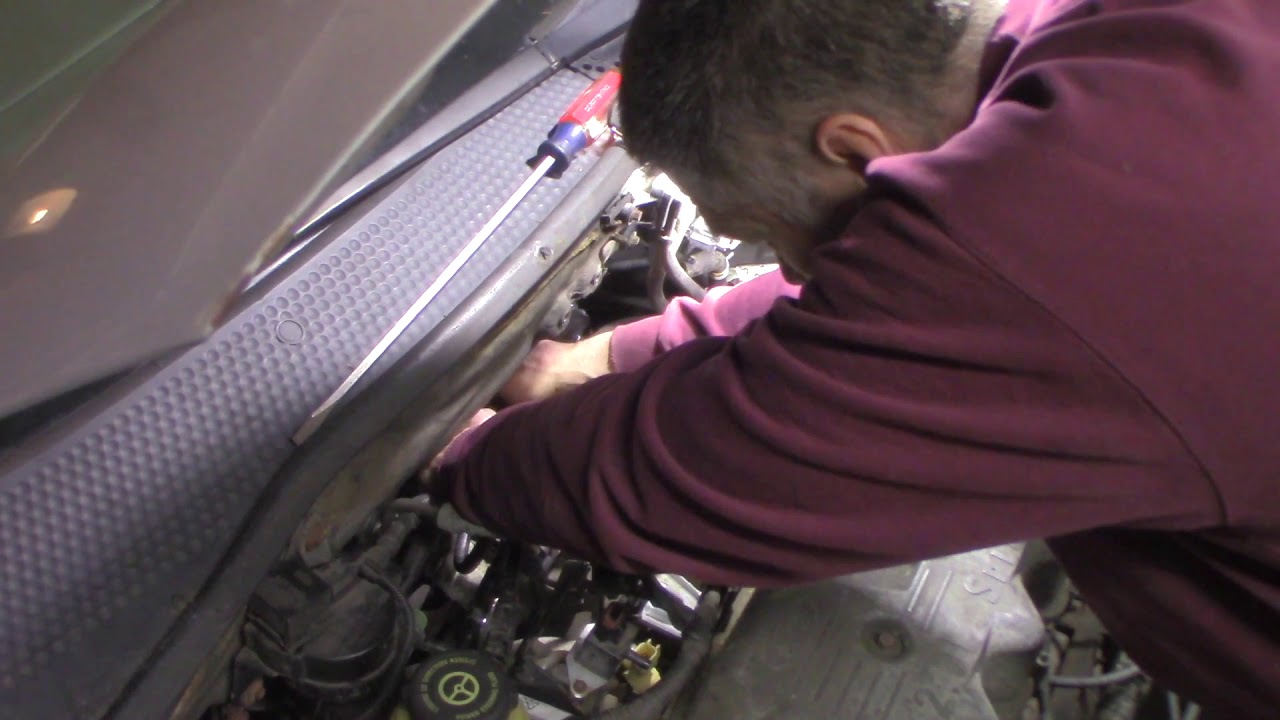 2000 Ford Focus P0171 Part 2 - Intake removal
