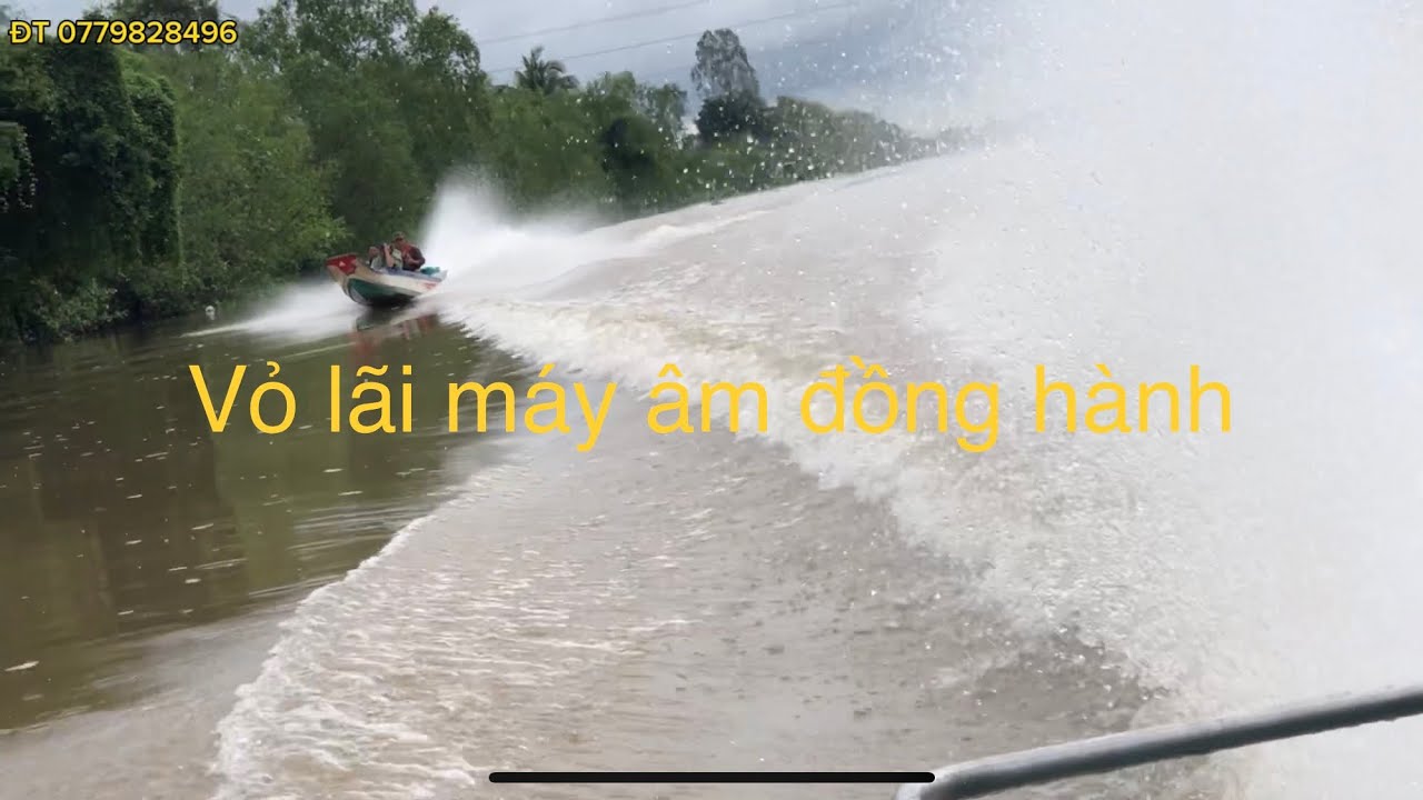 Ngắm sông nước chợ Nổi Cái Răng bằng vỏ lãi máy âm