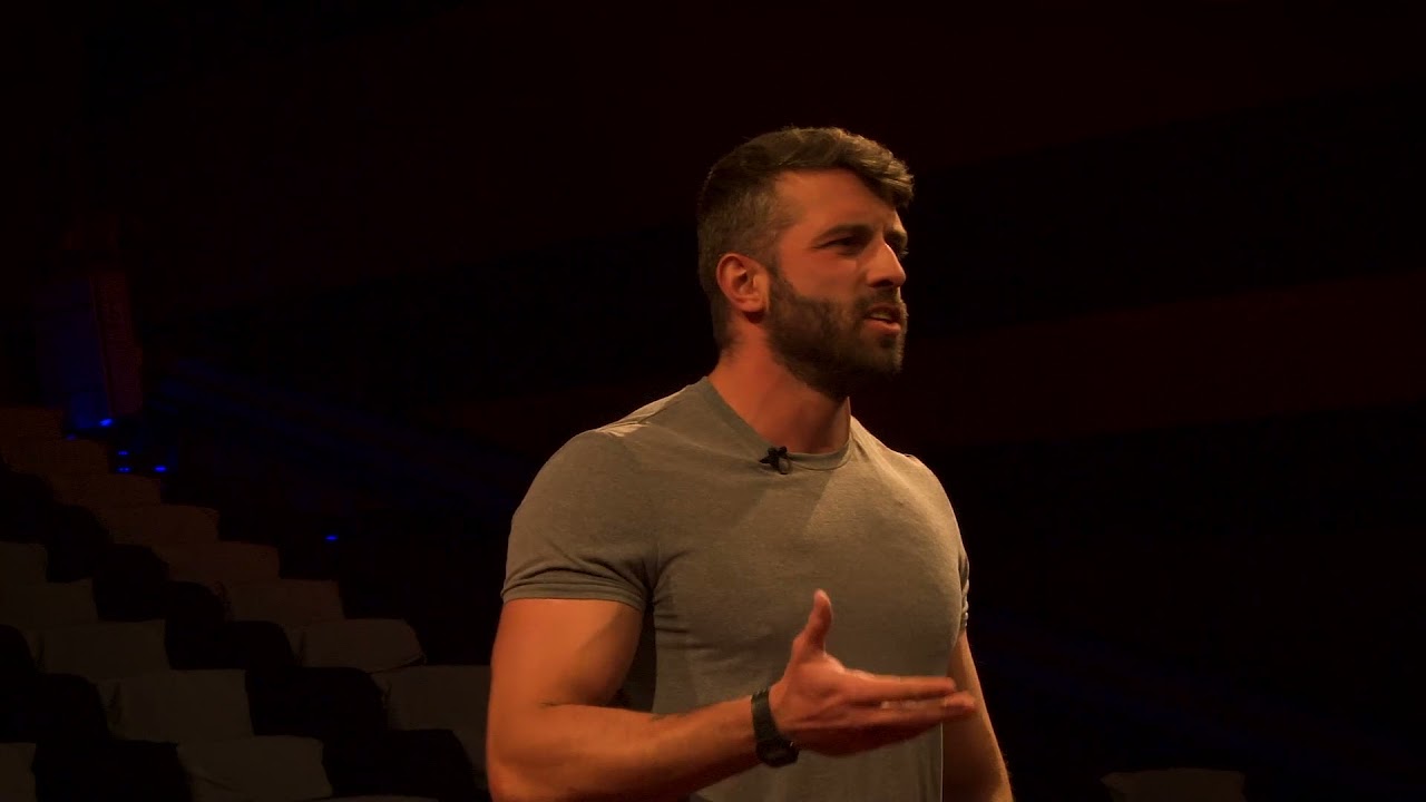 Existe um jeito certo de ser homem? | Bernardo Villas Bôas | TEDxMacedo