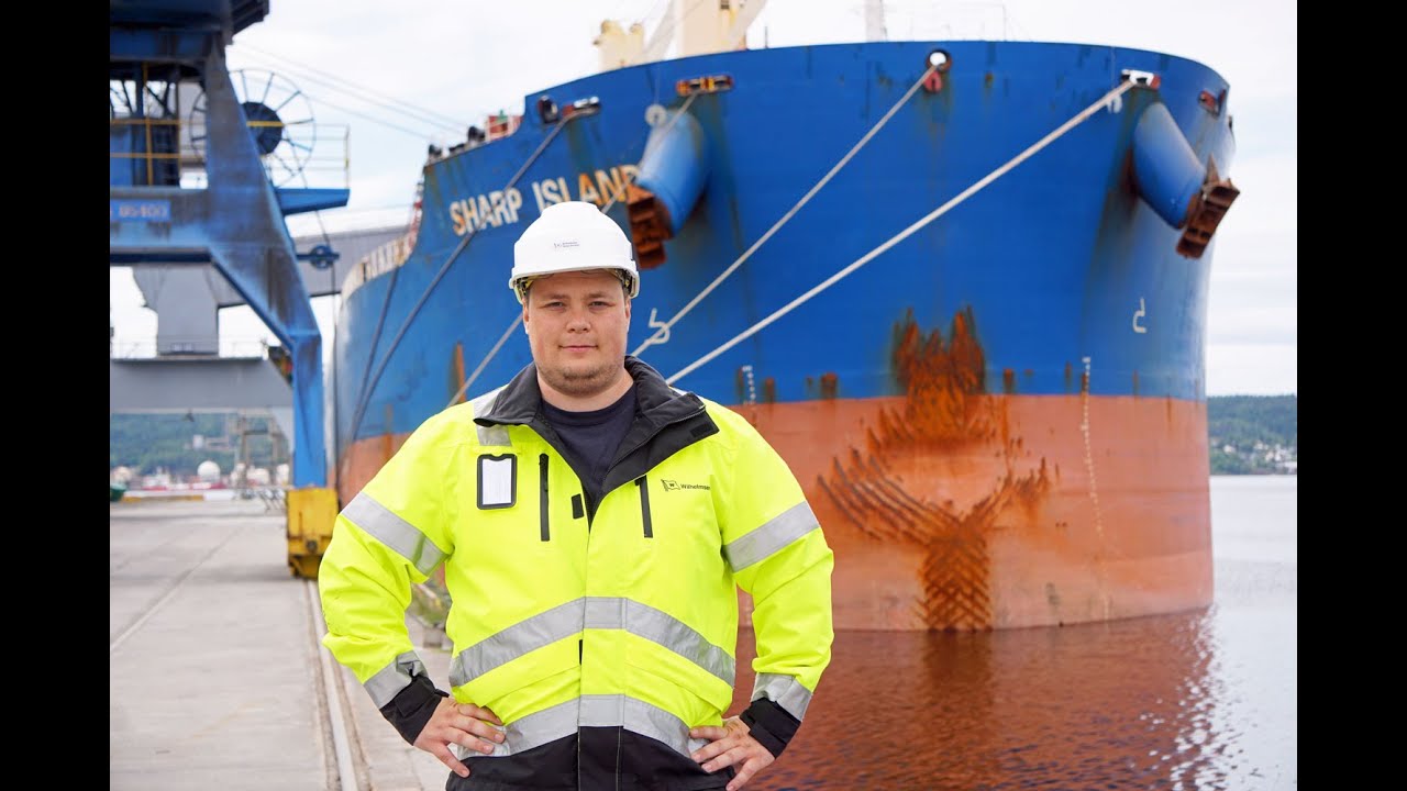 Tar imot 900 skipsanløp til Herøya per år