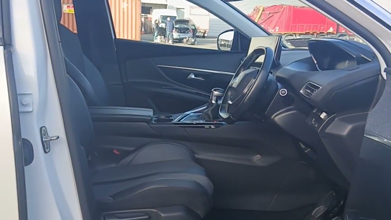 211KY366 - Peugeot 5008 FL Allure 1.5 Blue HDI 130 6.2 RefId: 711820