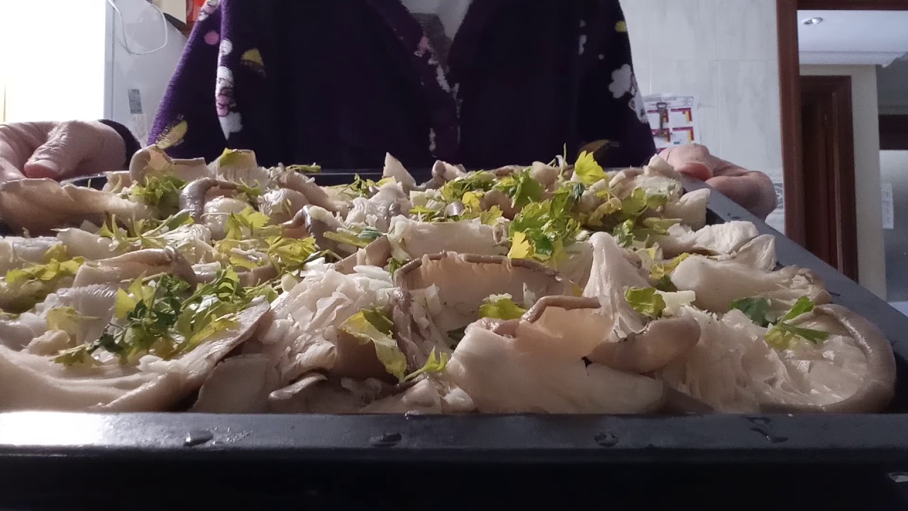 Setas al ajillo con perejil al horno