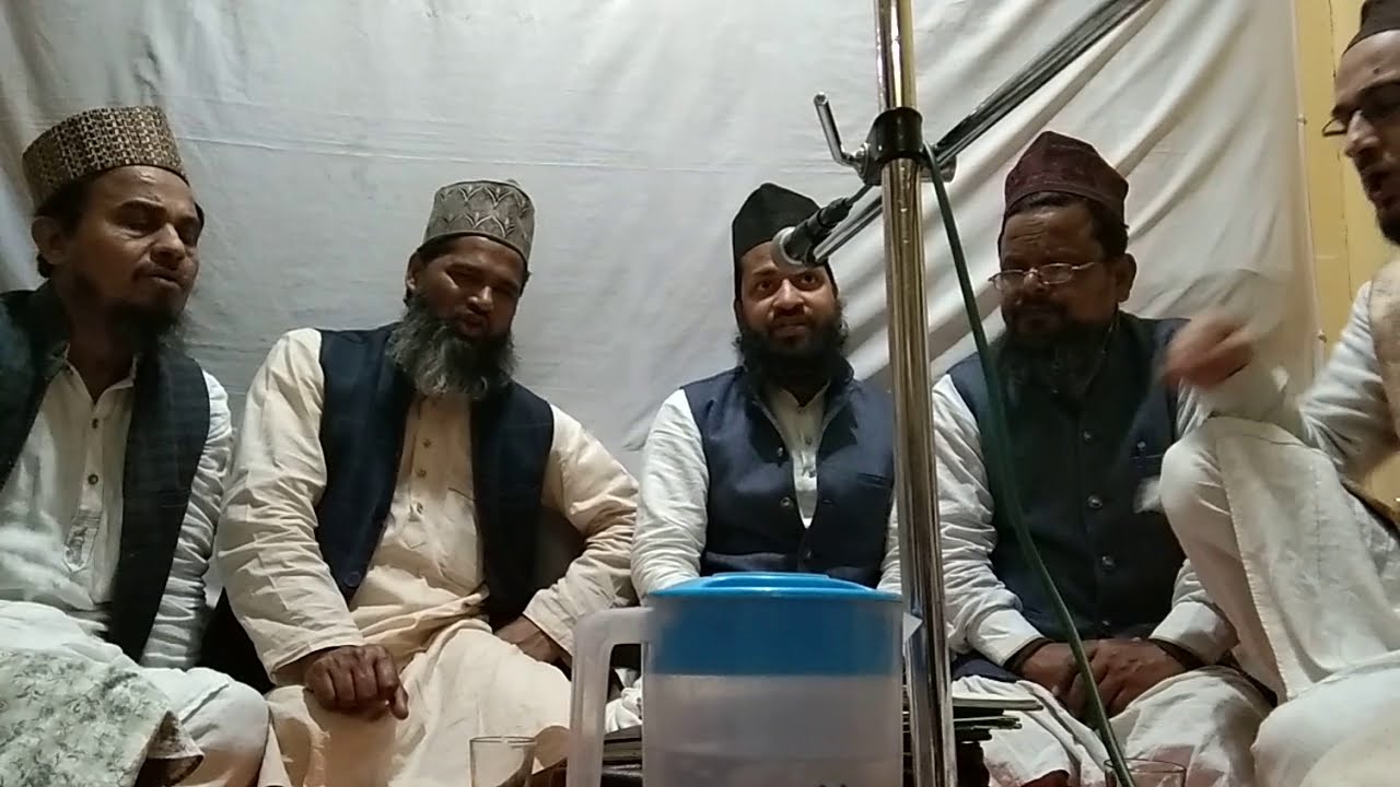 Madina Ki Galiyan Hai Kitni Suhani