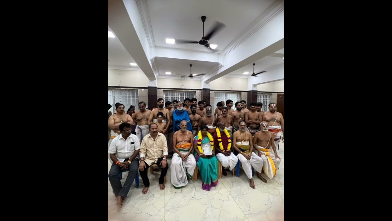 SriParthasarathykoil SripadamThaangi,togetherCouncillorMrKamarajar,honored MrsPadmafor herintegrity.