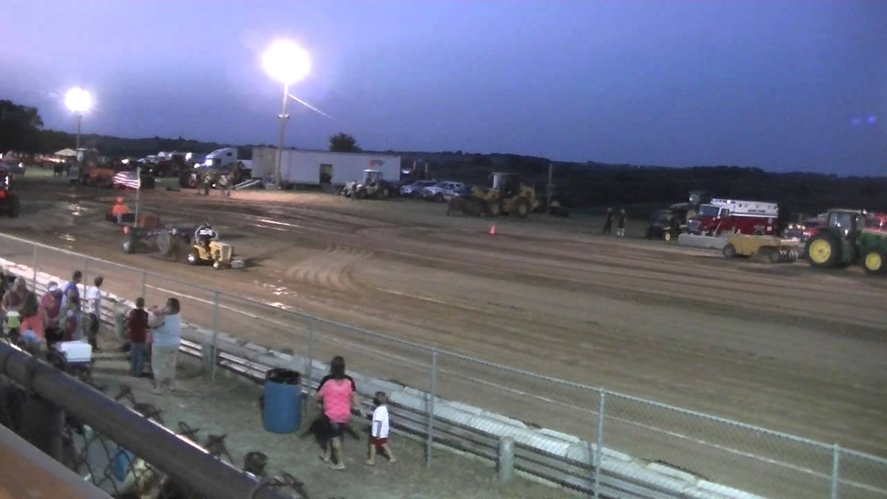 Catapuller driven by Keith Felthousen 278.11 feet at Westfair 1050lb class