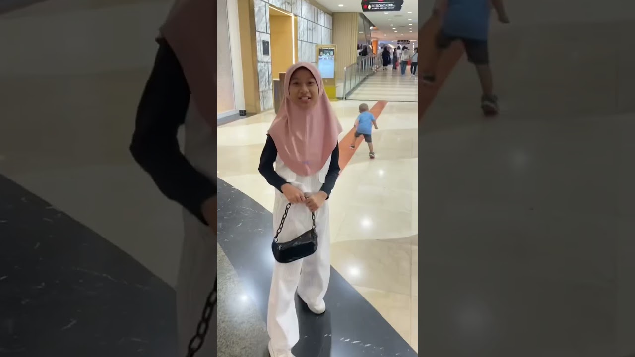 Jalan jalan di Mall #jalanjalandimall #malljakarta #ramadan #family #shorts