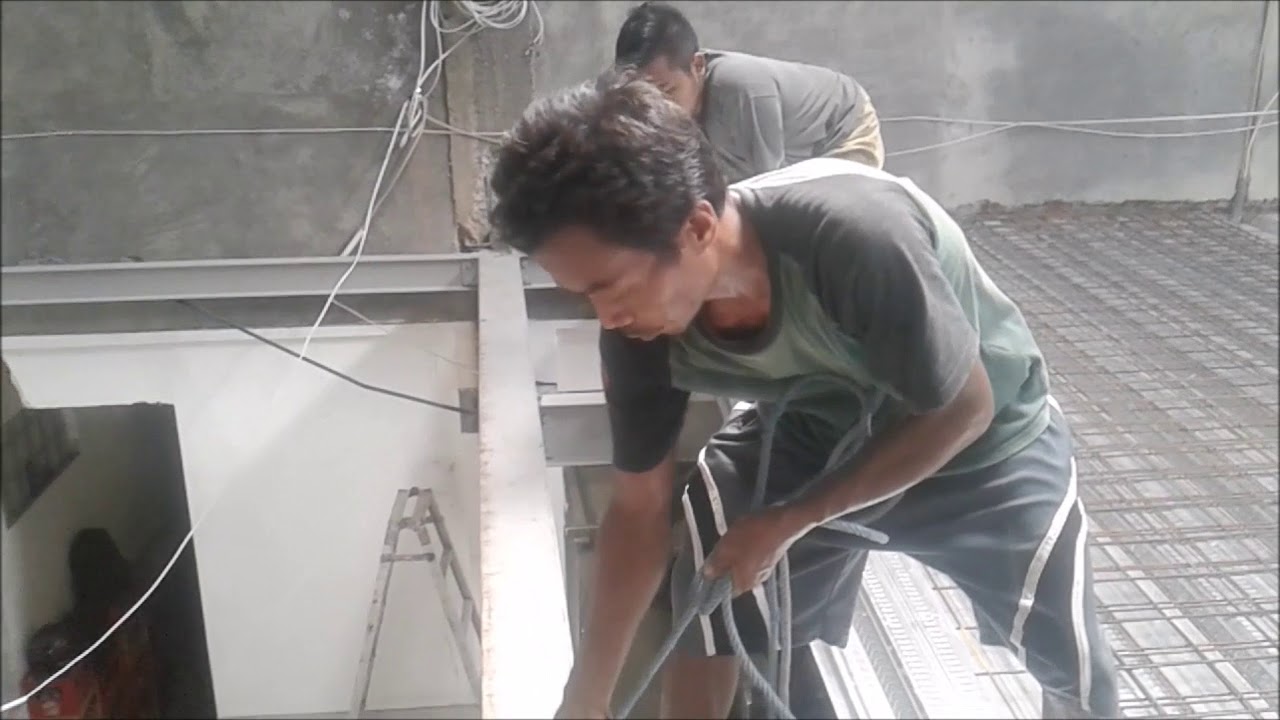 kontruksi cor lantai 2 menggunakan baja/wf dengan kolom beton.