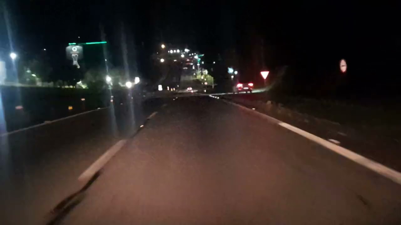 Rodovia escura 