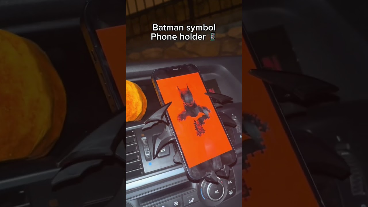 Trying The Viral Batman Phone Holder #dccomics #justiceleague #giftsforhim #arkham #thepenguin