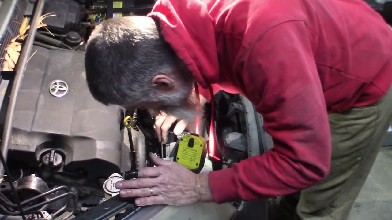 2011 Toyota Sienna Radiator - Part 1 - Removal