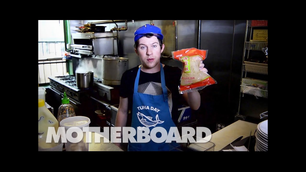 Making An Apocalypse Salad out of Jellyfish and Ants With Justin Warner