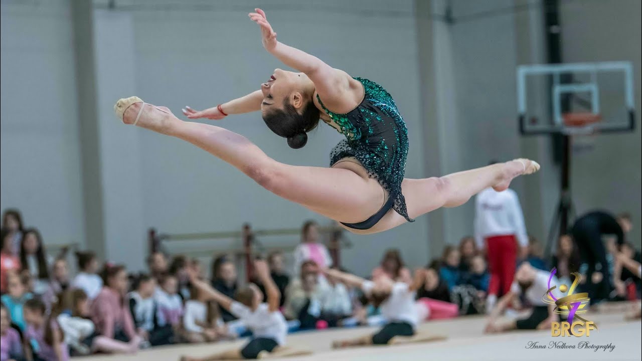 Eva Brezalieva (BUL) ball 2025