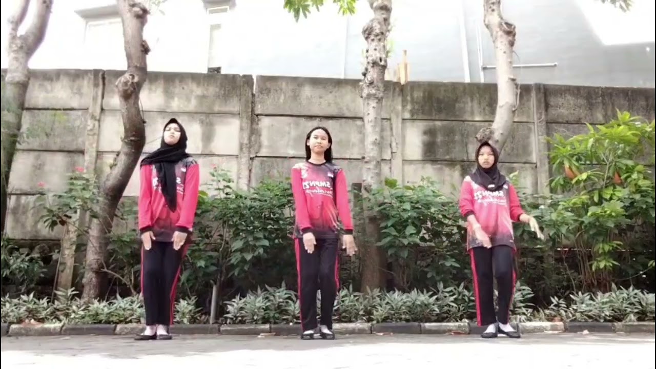 Senam Anak Indonesia Hebat 9A Fairuz, Keyla, Zahra
