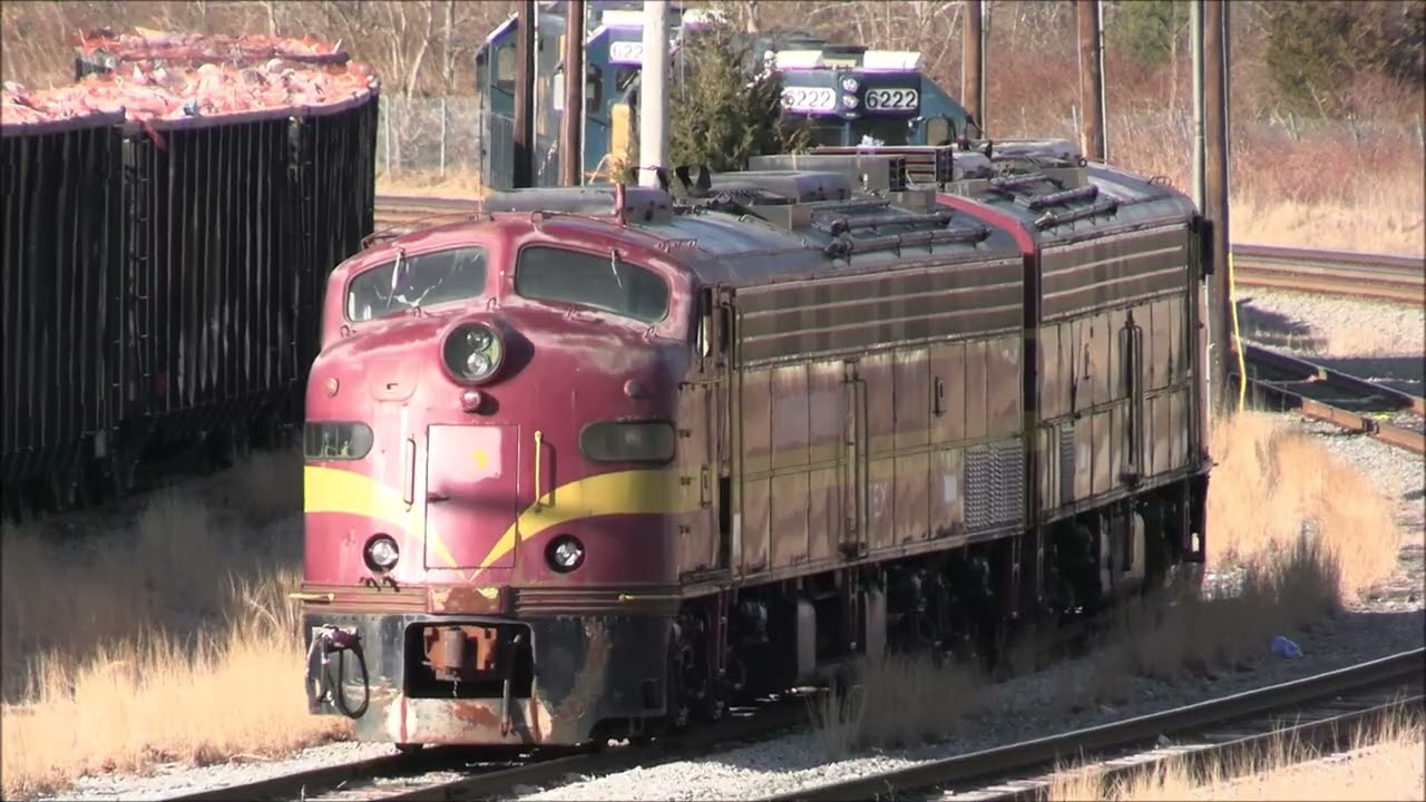Derelict 1950's LTEX E9 locomotives in Middleboro, MA - 3/2025