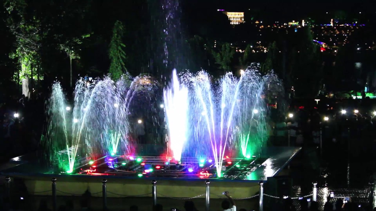 'Dhoom Machale' Water dance at "Brindavan Gardens"  Mysore - HD quality