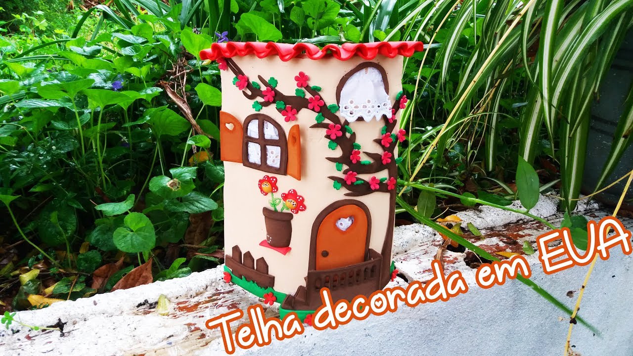 Telha decorada em EVA / Tile decorated in Foam