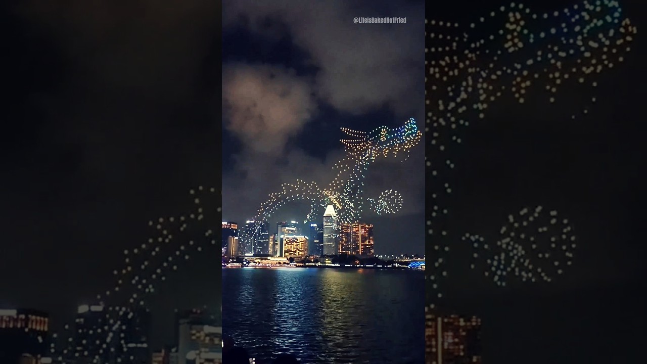 THIS IS REAL! 👉Dragon Drone Show Singapore 🐲#singapore #mbs #marinabaysands #drones #dronevideo