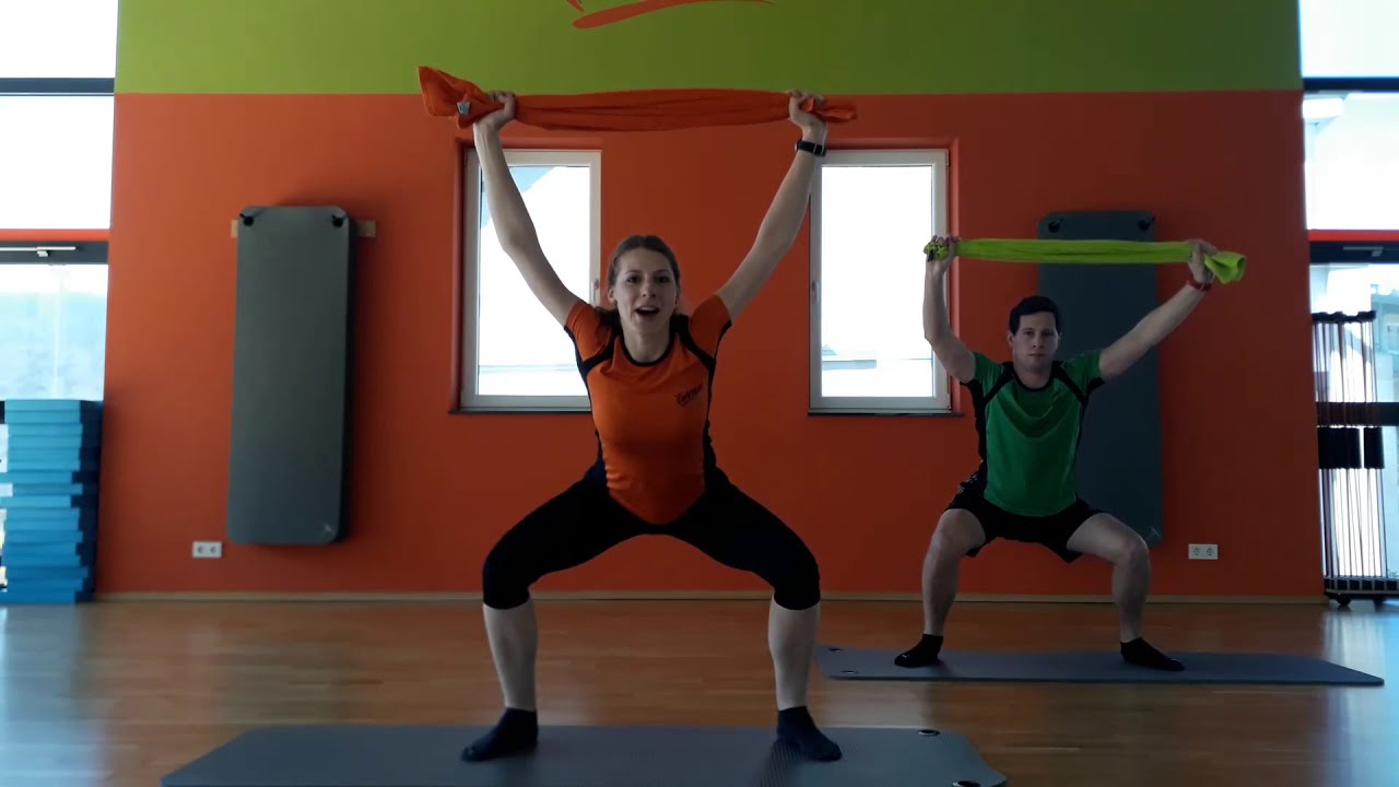 Ganzkörper-Workout mit einem Handtuch