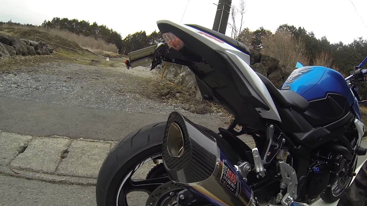 Suzuki GSR750 YOSHIMURA R-11 SLIP-ON
