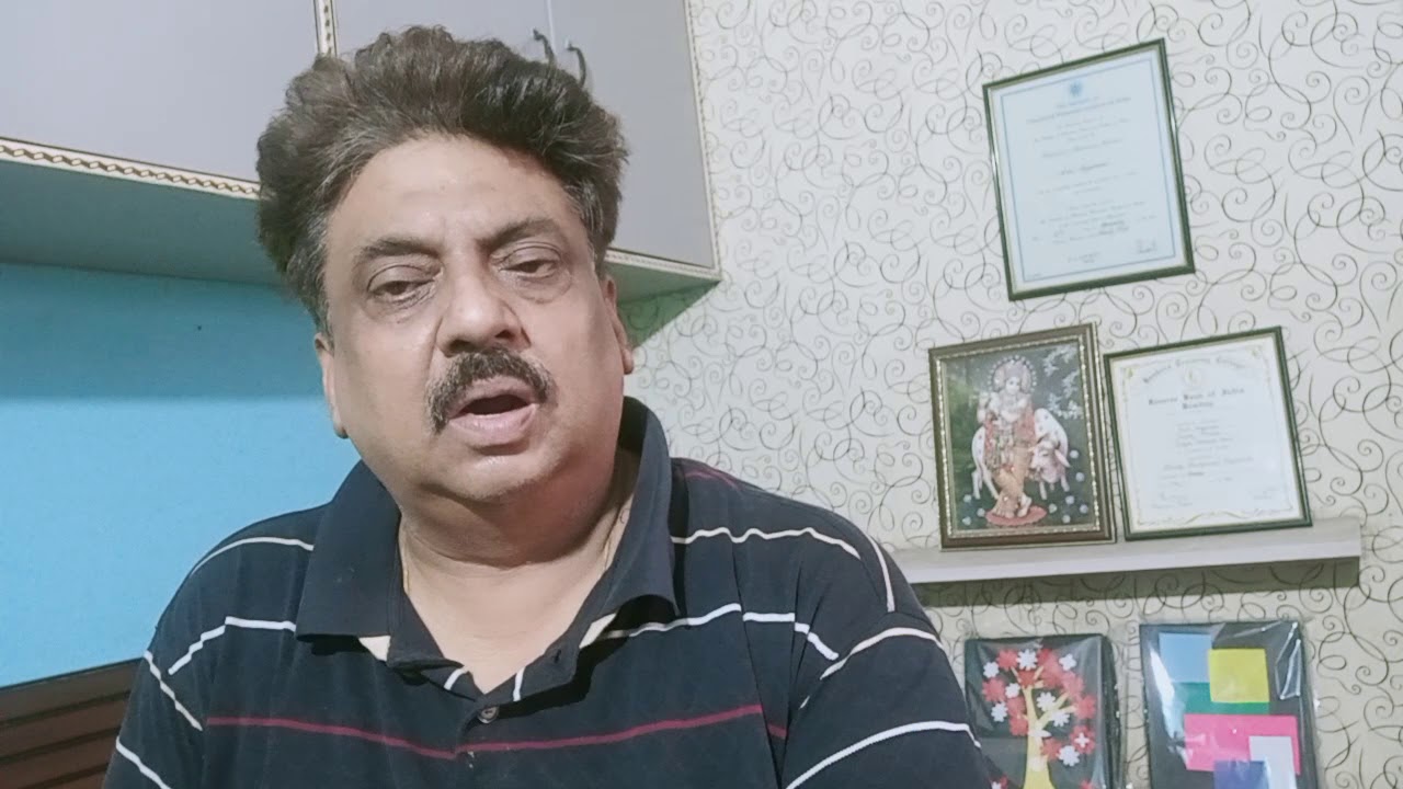Group discussion: How we can improve profit of bank. Hindi part of video starts at 2 minutes
