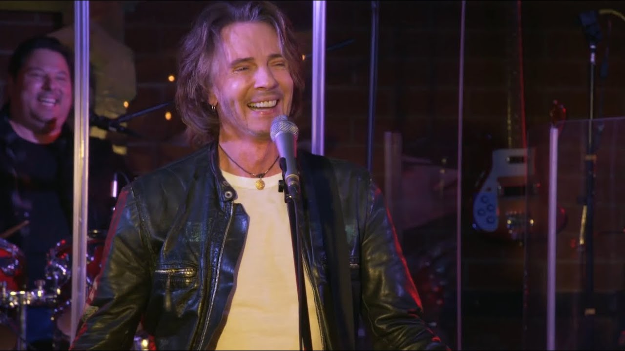 Rick Springfield and Sammy Hagar Perform 