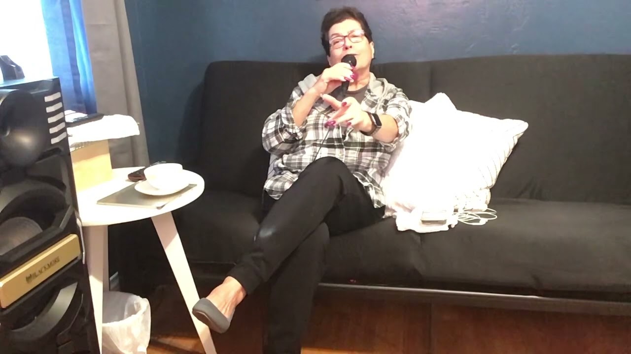 Déjame verte a los ojos! Autor Juan Gabriel ! Éxito de Lola Beltran ! Y muchos más!