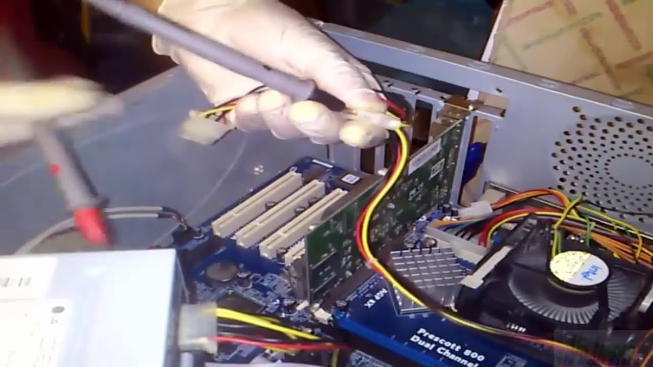 la pc se apaga cambiar la pasta termica entrar en la bios chequear temperaturas buscando averia