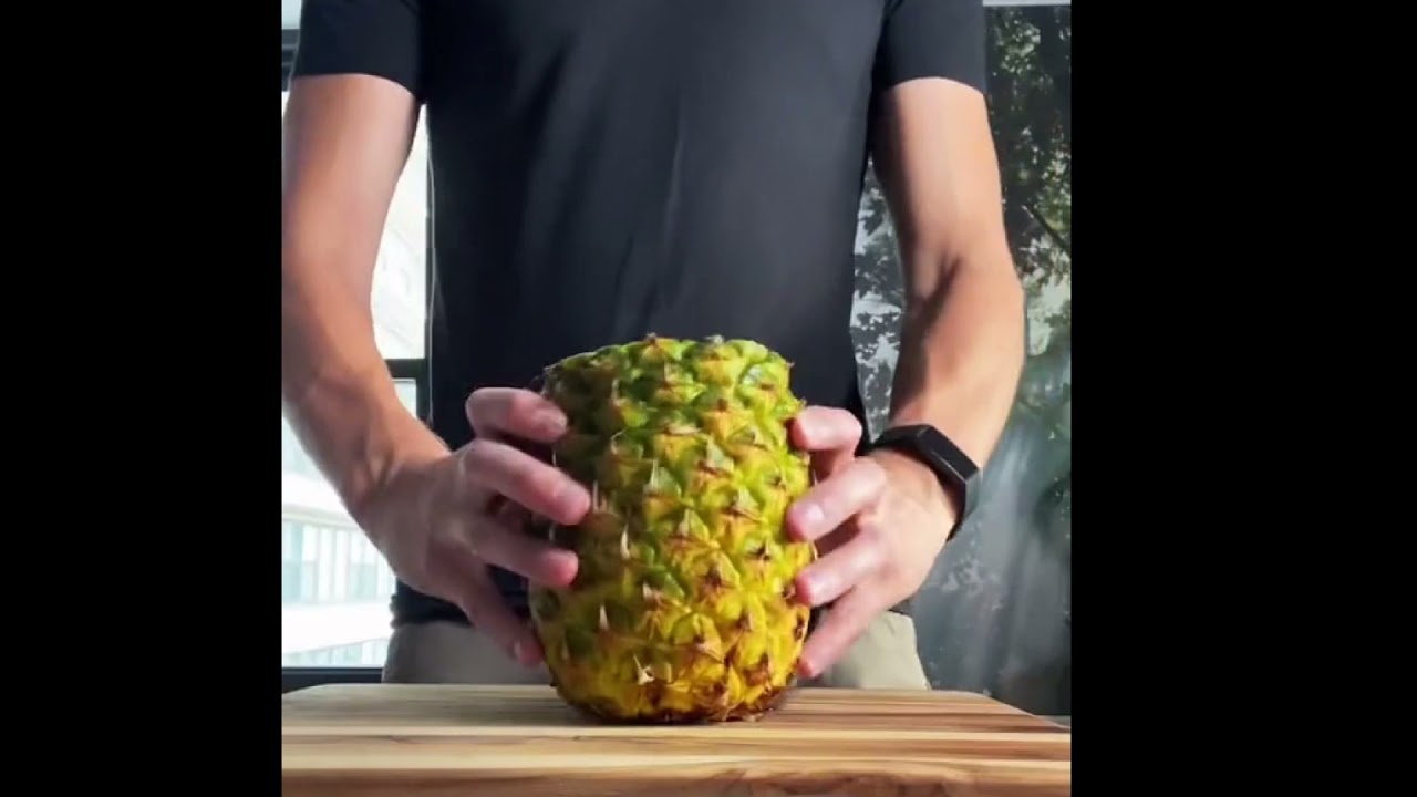 How To Make A Pineapple Water Bong  #Shorts #fruit #pineapple 🍍