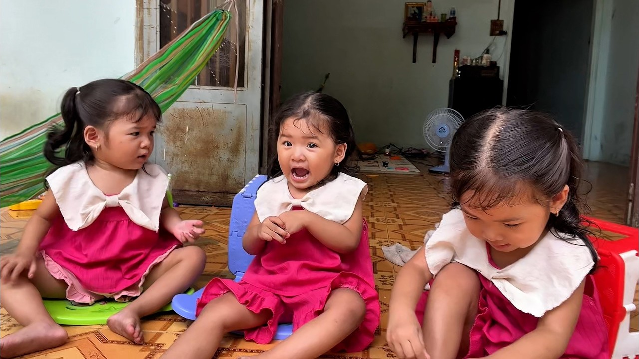 Bé Gạo giữ 2 em Sữa và Kem phụ mẹ, mấy chị em tự chơi thật vui | TAM CÔNG CHÚA