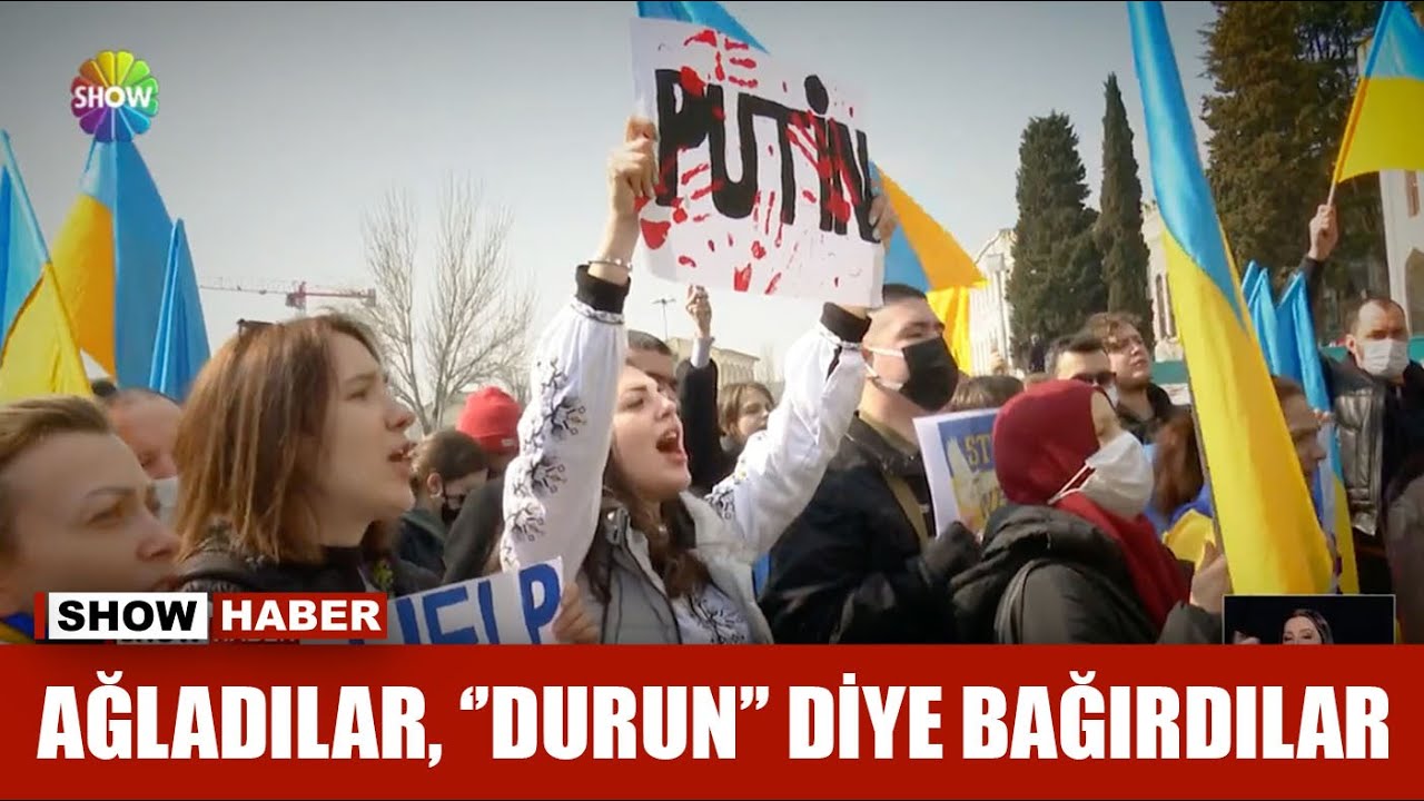 Türkiye'de ki Ukraynalılar Beyazıt Meydanında toplandı